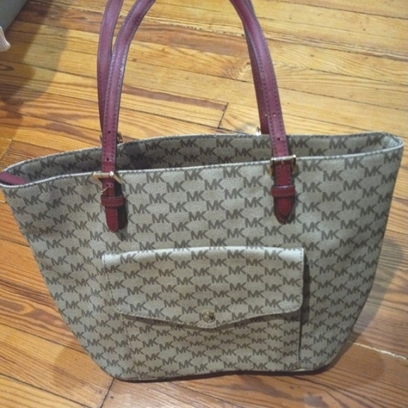 Michael Kors Bag - Picture 11 of 12